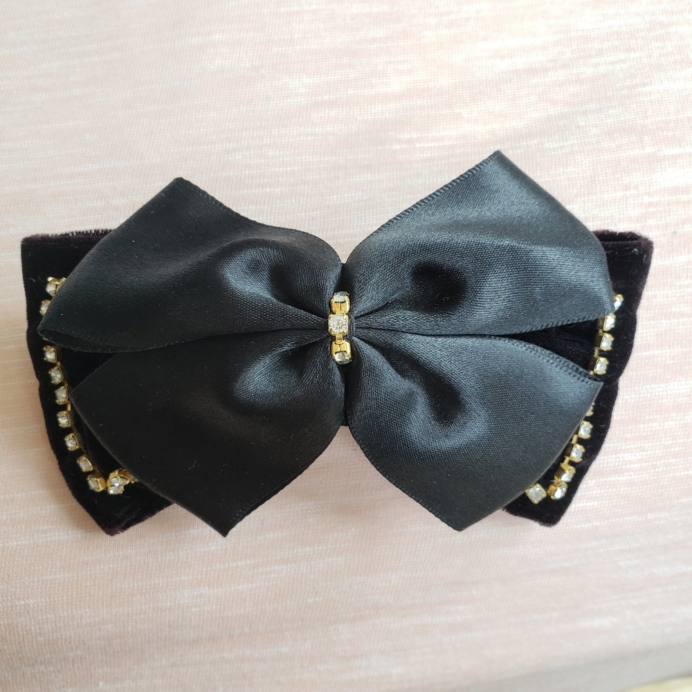 Bow hair clip